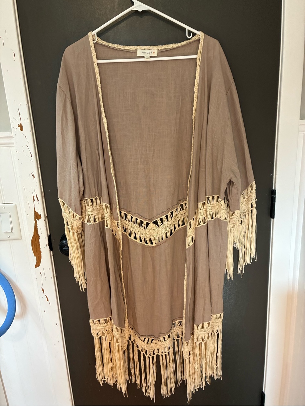 Taupe meets cream Open Crochet-Trim Kimono